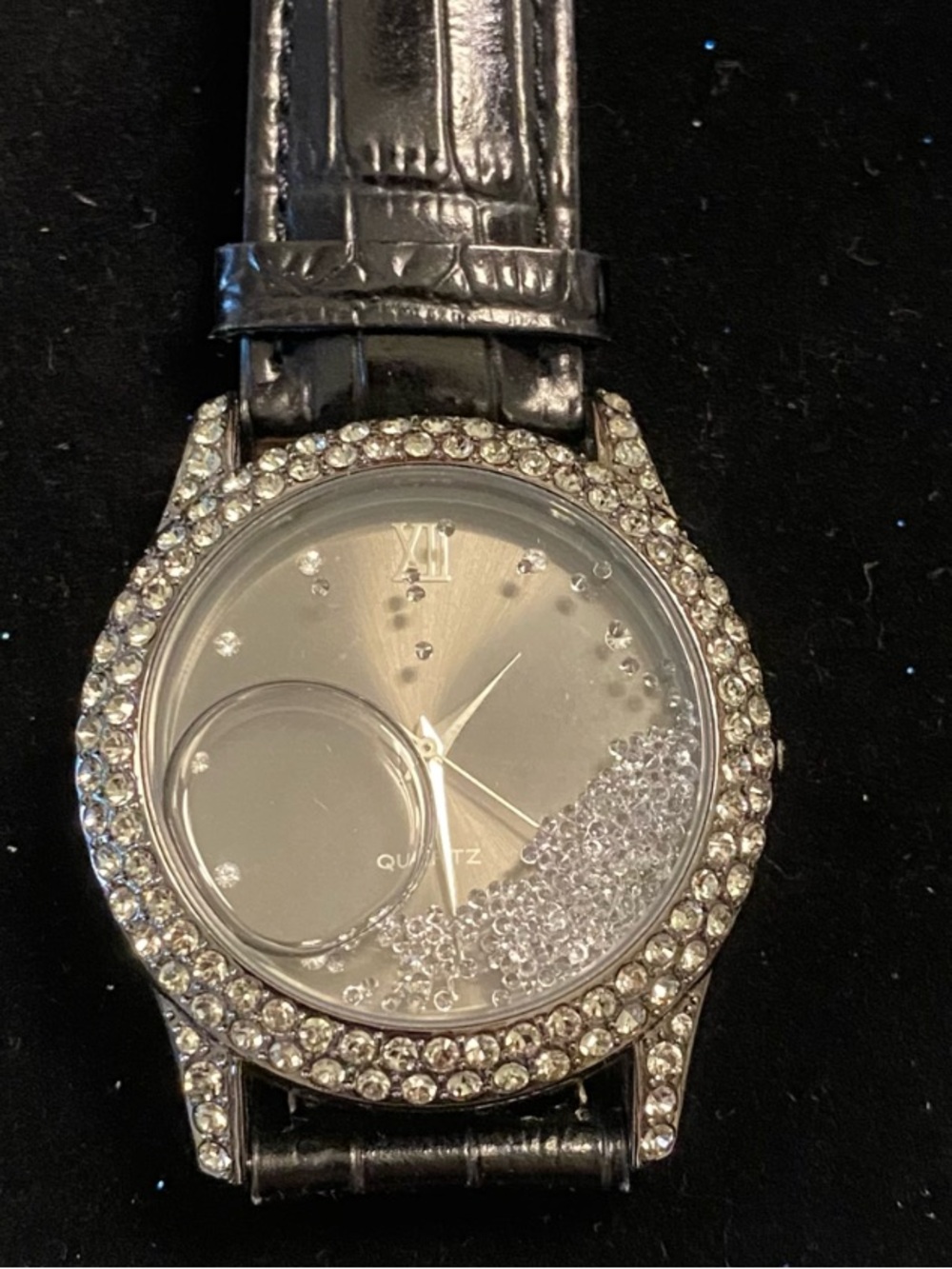 Real Collectables “ Snow Globe “ floating diamonite floating Czs Watch( Bundle)
